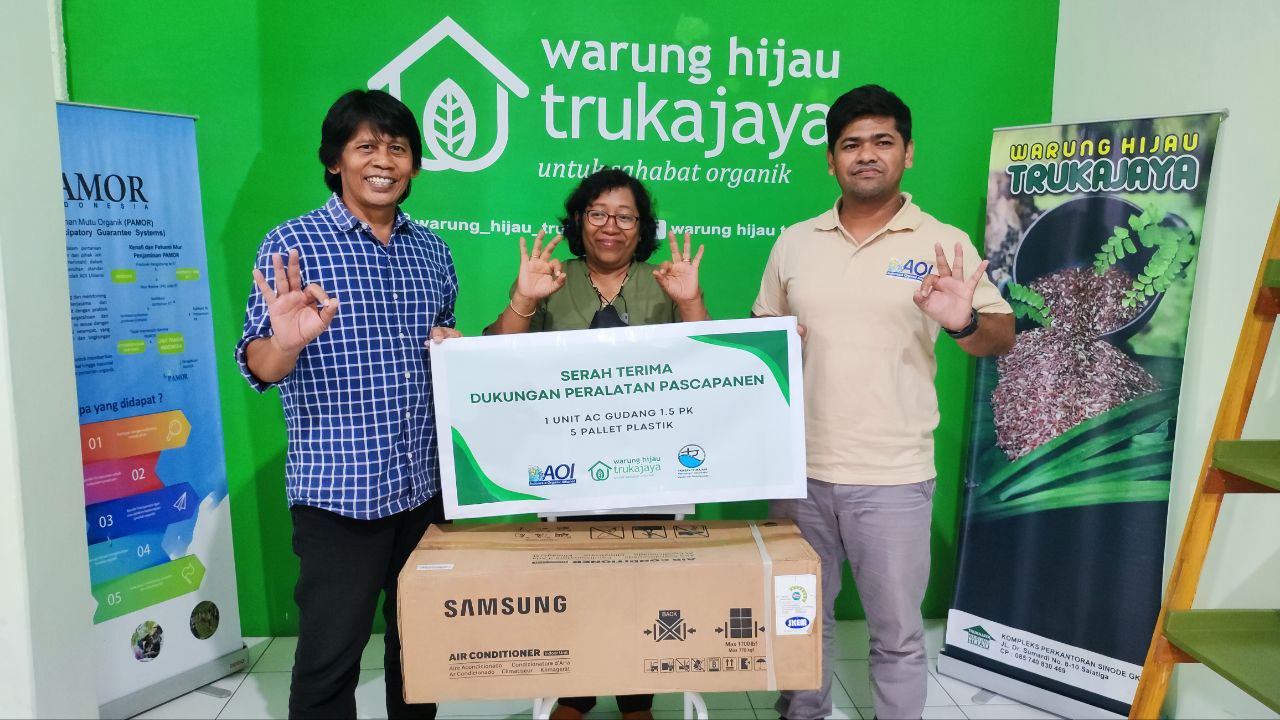 Serah Terima Dukungan Peralatan Pasca Panen Pengolahan Beras Organik